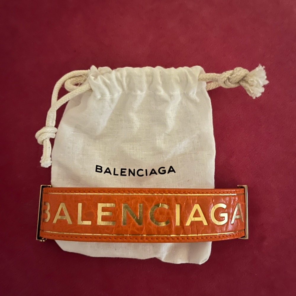 NEW Balenciaga leather bracelet in orange in size small